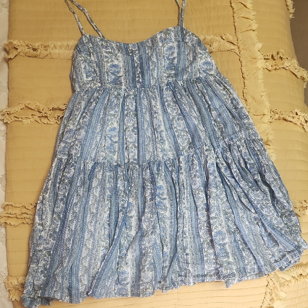 American Eagle Outfitters Blue And White Paisley Babydoll Dress.